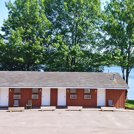 Lakeshore Motel Ice Lake Iron River Esterno foto