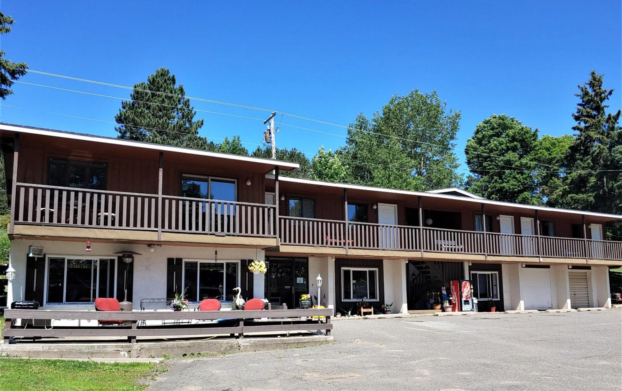 Lakeshore Motel Ice Lake Iron River Esterno foto