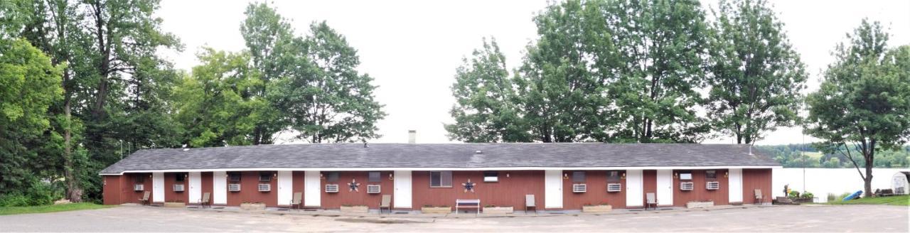 Lakeshore Motel Ice Lake Iron River Esterno foto