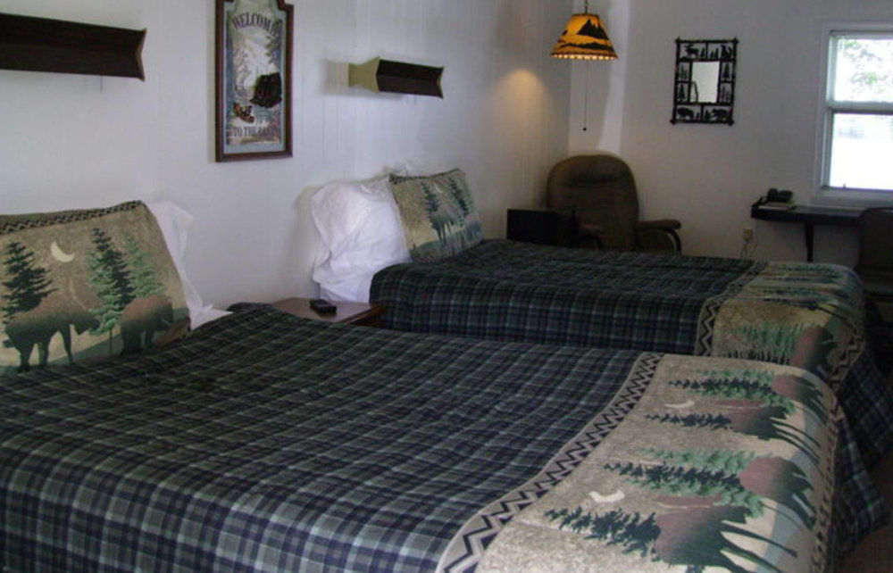 Lakeshore Motel Ice Lake Iron River Esterno foto